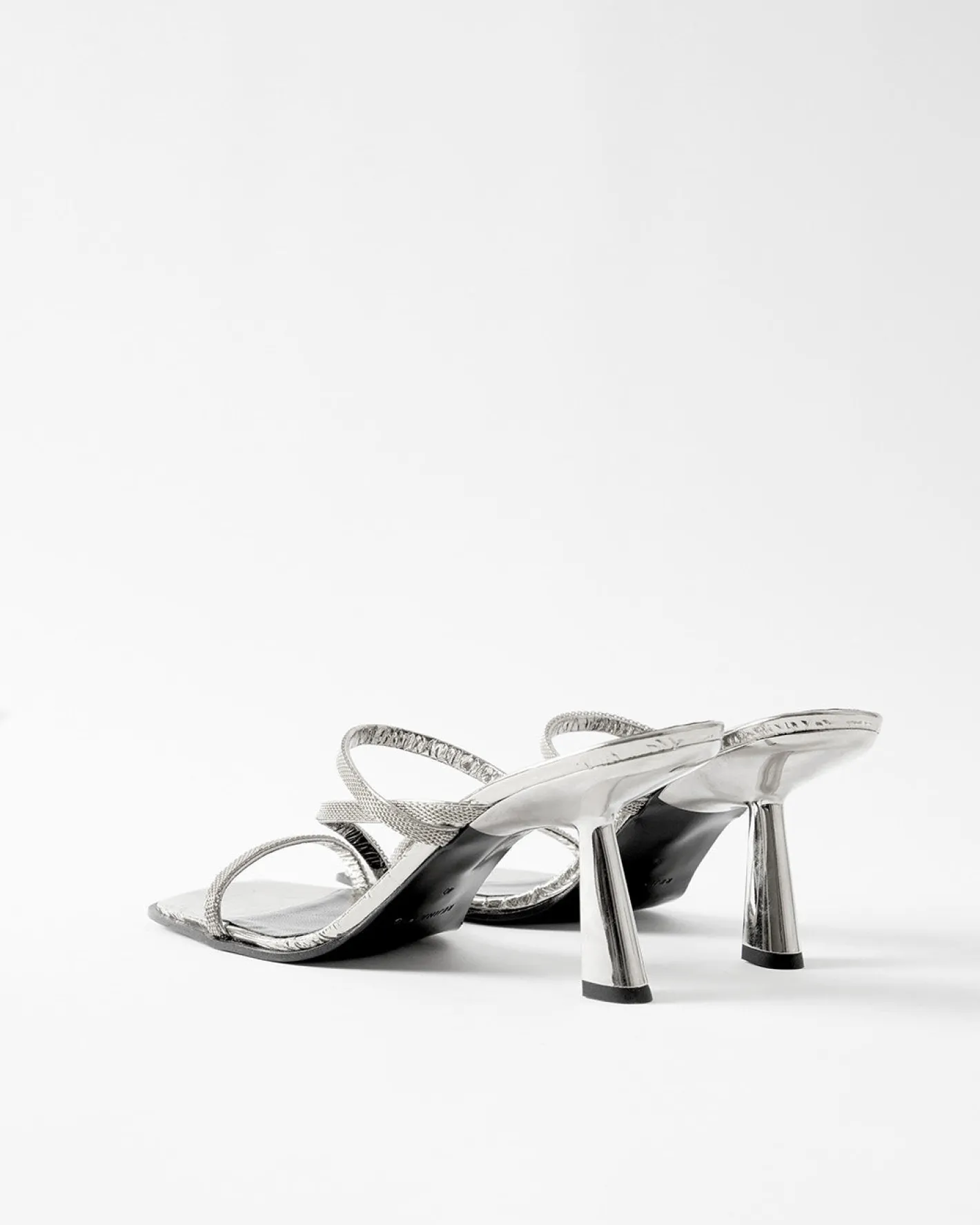 Hot Bella Sandals Leather Silver Heels